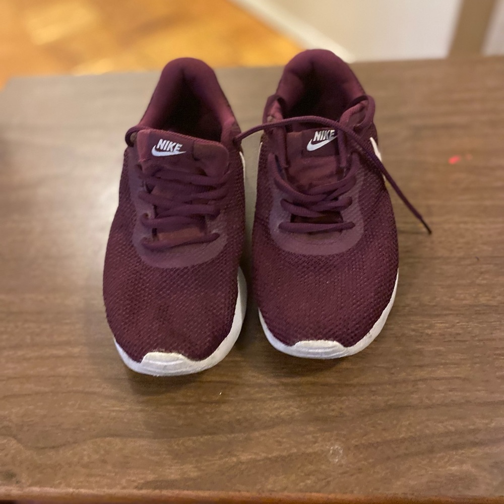 Burgundy Women's Nike Tennis Sneakers; Wine color; 7
